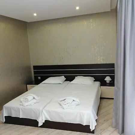 Elysium Aparthotel *